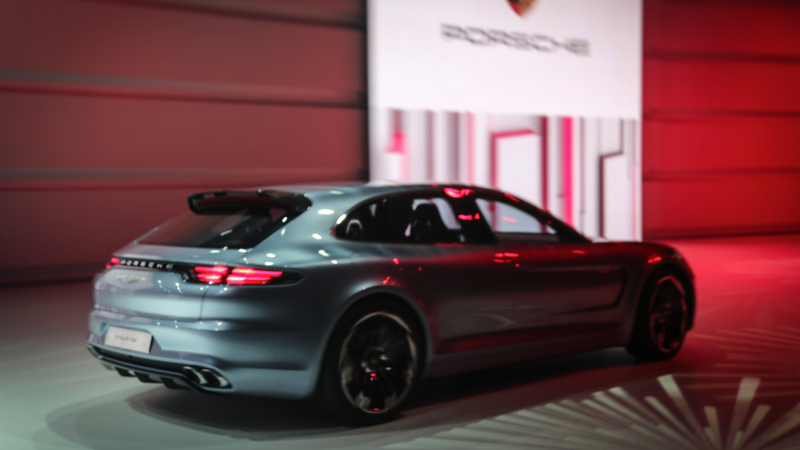Illustration for article titled Porsche Panamera Sport Turismo: First Ultra Super Sexy Live Shots
